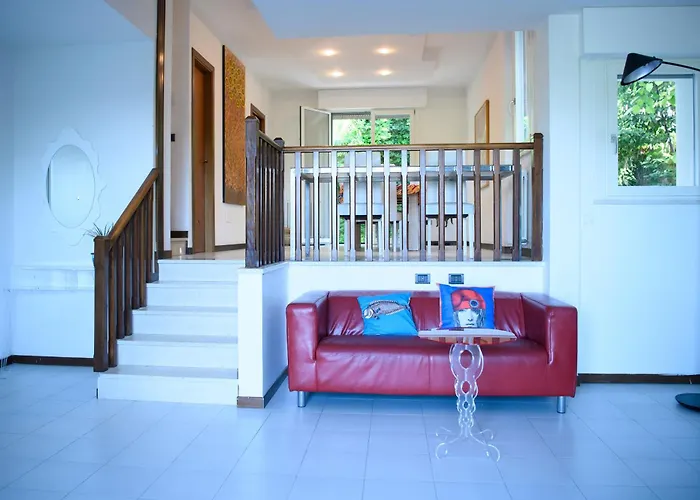 Panoramica Con Giardino A ריצ'יונה