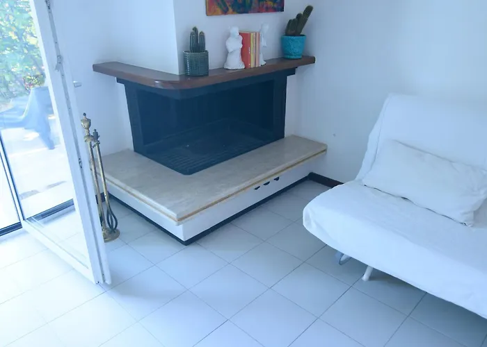 Panoramica Con Giardino A ריצ'יונה