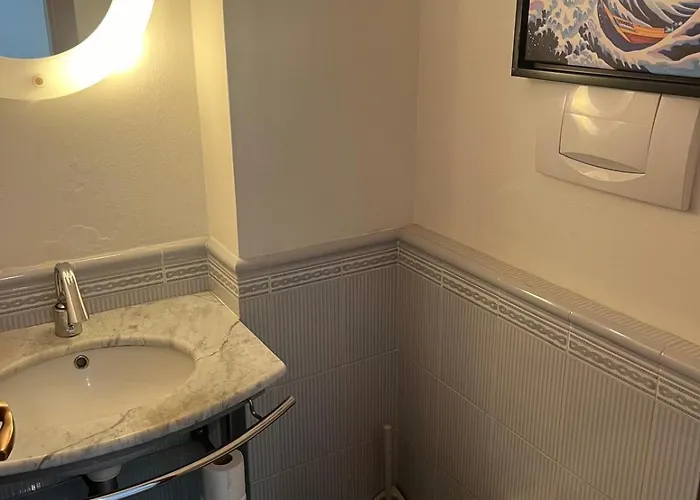 Panoramica Con Giardino A Riccione