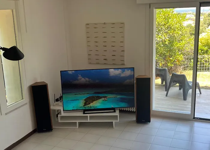 וילה Panoramica Con Giardino A