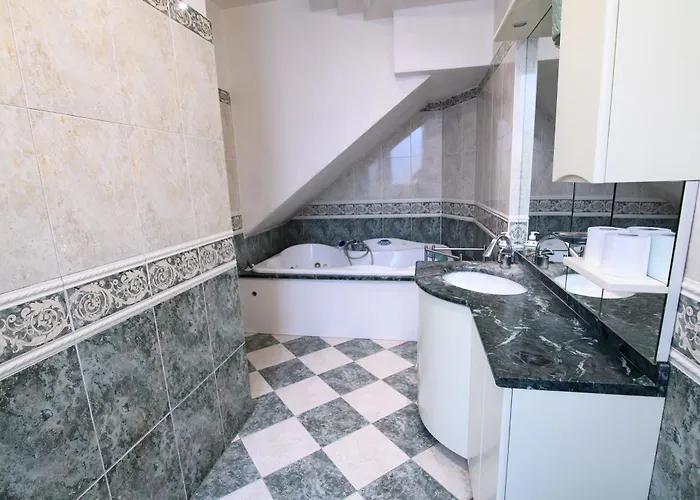 וילה Panoramica Con Giardino A *