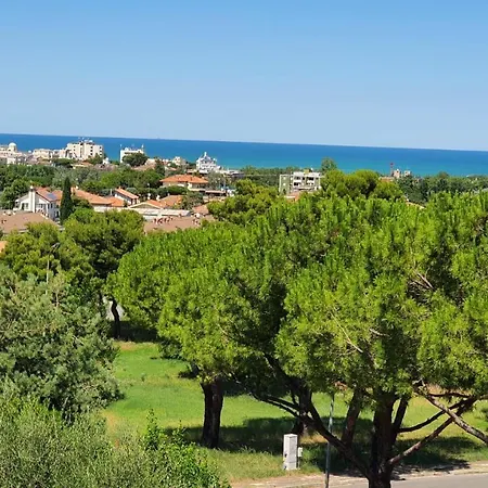 فيلة Panoramica Con Giardino A ريتشيوني