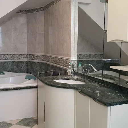 Villa Panoramica Con Giardino A Riccione