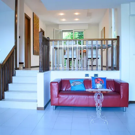 Panoramica Con Giardino A Riccione