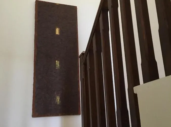 Panoramica Con Giardino A Villa