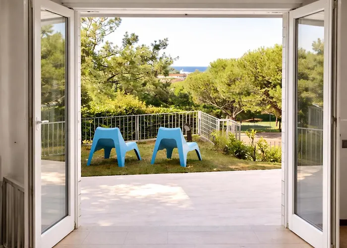 Vila Panoramica Con Giardino A Riccione